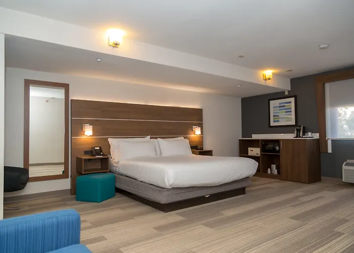Holiday Inn Express San Diego Airport-Old Town By Ihg